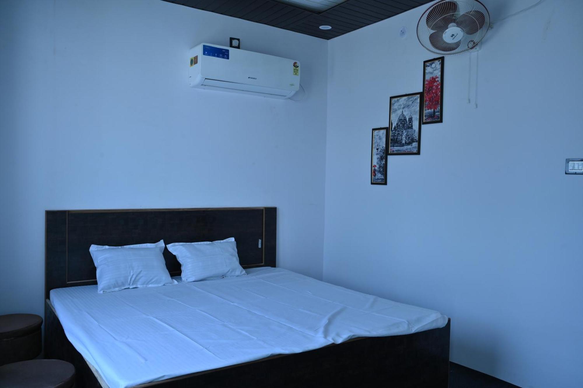 Privyrooms Gorakhpur Dış mekan fotoğraf