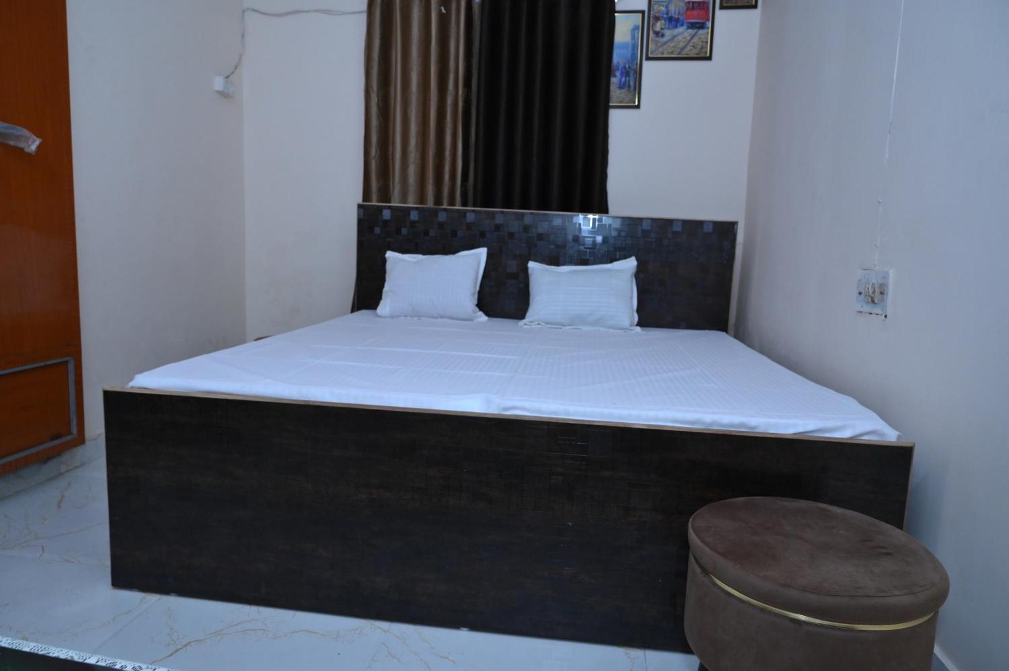 Privyrooms Gorakhpur Dış mekan fotoğraf