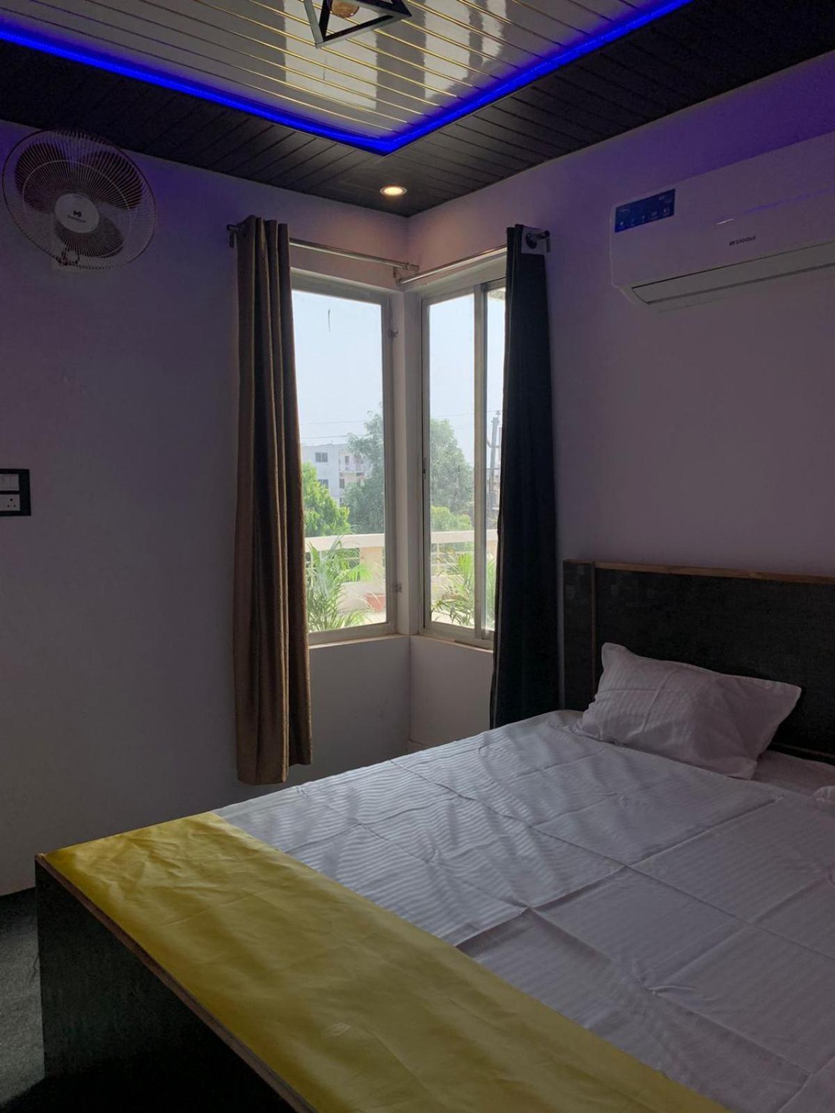 Privyrooms Gorakhpur Dış mekan fotoğraf